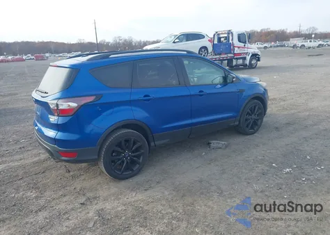 2017 Ford Escape Titanium z USA, uszkodzony, nr VIN 1FMCU9JD5HUD86258